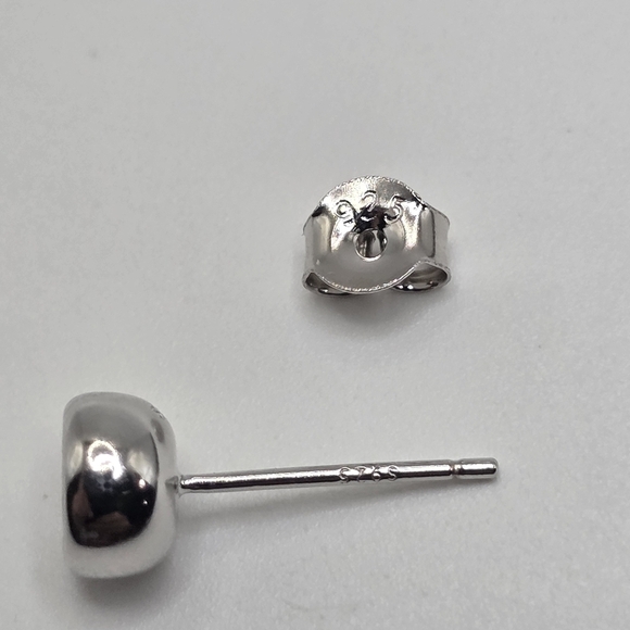 2ctw Moissanite Silver Stud Earrings - Picture 3 of 3